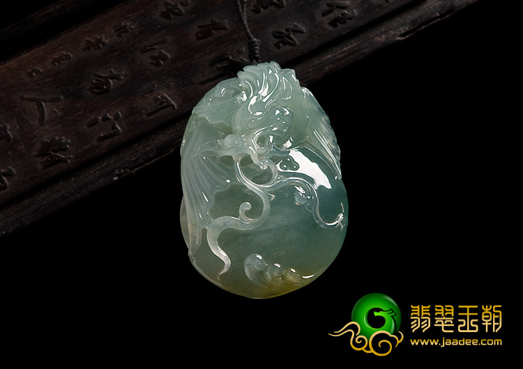 冰种晴水略带黄翡缅甸翡翠A货龙腾四海挂件