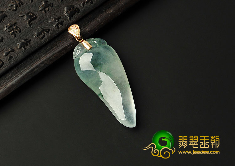 冰种飘花缅甸翡翠A货福瓜挂件
