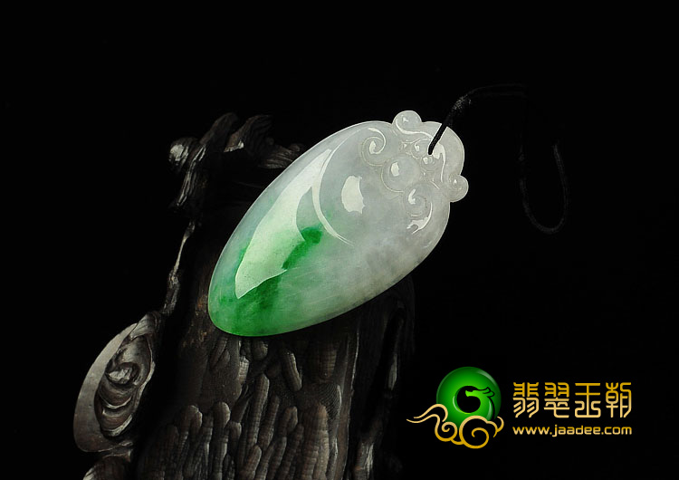 糯冰种飘翠缅甸翡翠A货福瓜挂件