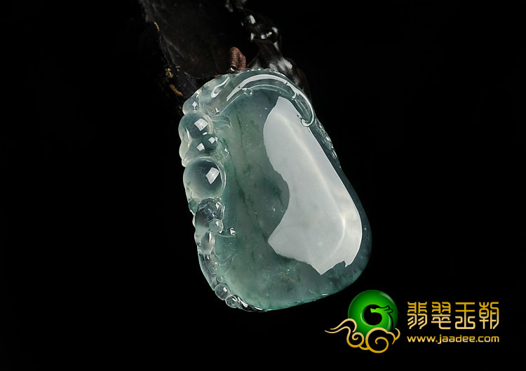 冰玻种飘花缅甸翡翠A货福瓜挂件