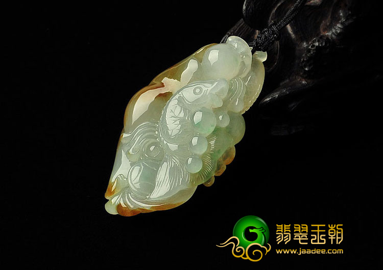 冰种三彩缅甸翡翠A货年年有余挂件