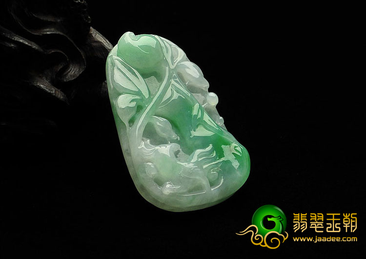 糯冰种翠色缅甸翡翠A货鸟语花香挂件