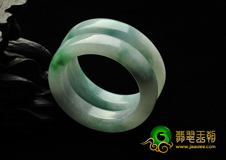 糯冰种飘花缅甸翡翠A货挂环（一对）