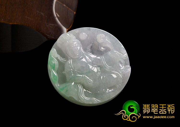 糯冰种略飘翠缅甸翡翠A货观音挂件