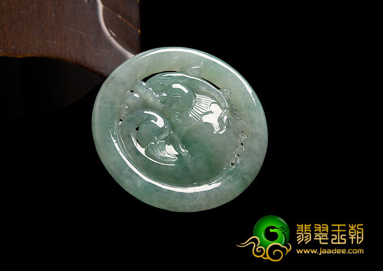 糯冰种晴水缅甸翡翠A货龙头鱼挂件