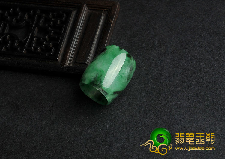 糯冰种癣加绿缅甸翡翠A货路路通挂件