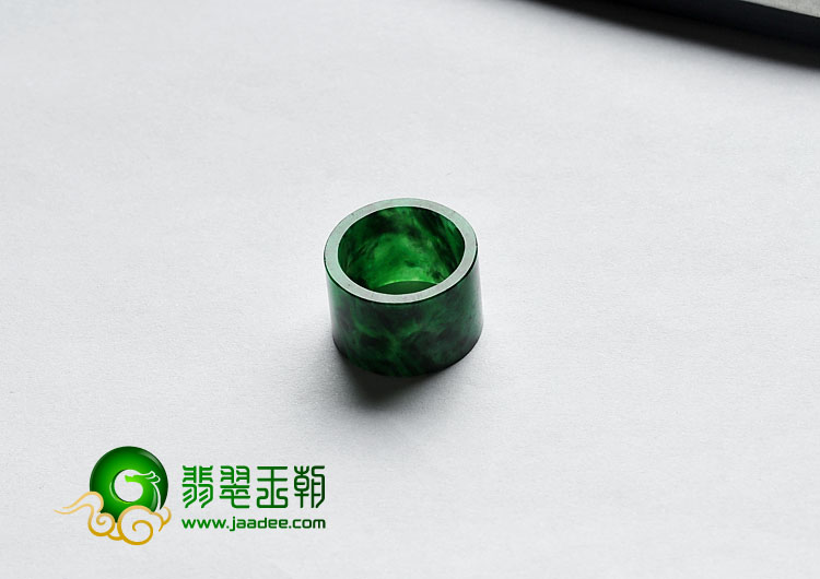 糯冰种癣加绿缅甸翡翠A货路路通挂件