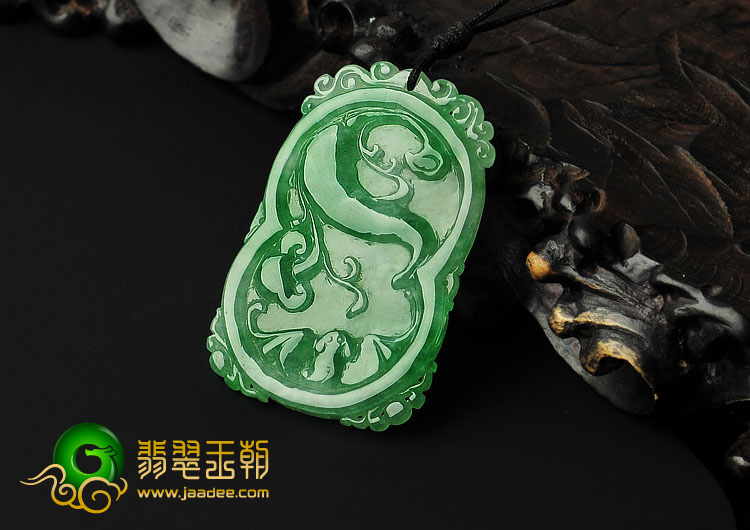 冰种翠色缅甸翡翠A货如意花牌挂件