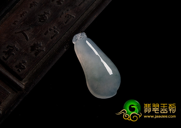 冰种晴水略飘花缅甸翡翠A货福瓜挂件