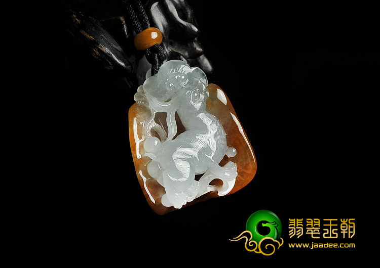 冰种红黄翡缅甸翡翠A货玉兔送瑞挂件