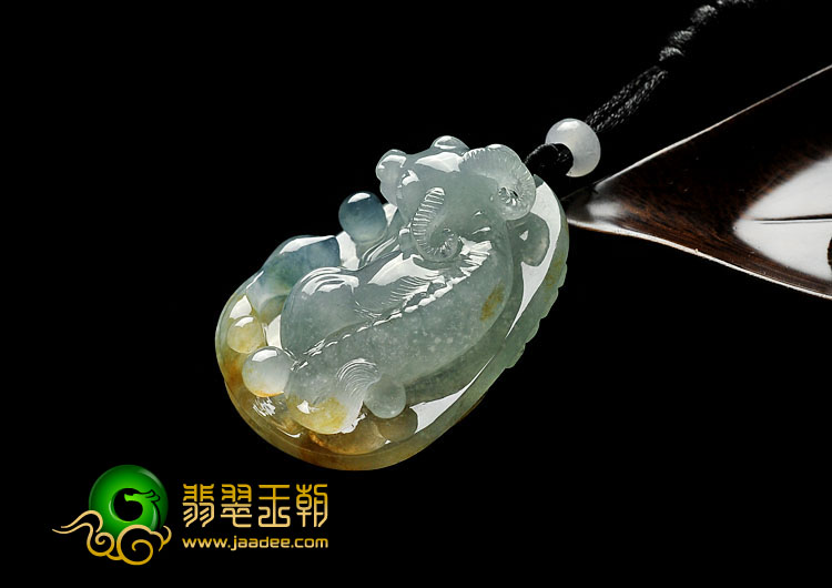 糯冰种黄翡飘花缅甸翡翠A货灵牛挂件