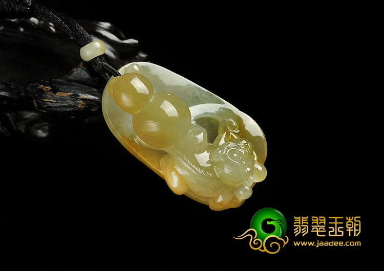 (超值推荐)糯冰种黄翡缅甸翡翠A货灵猴挂件
