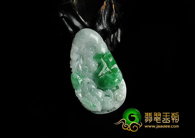 糯冰种翠色缅甸翡翠A货事事如意挂件