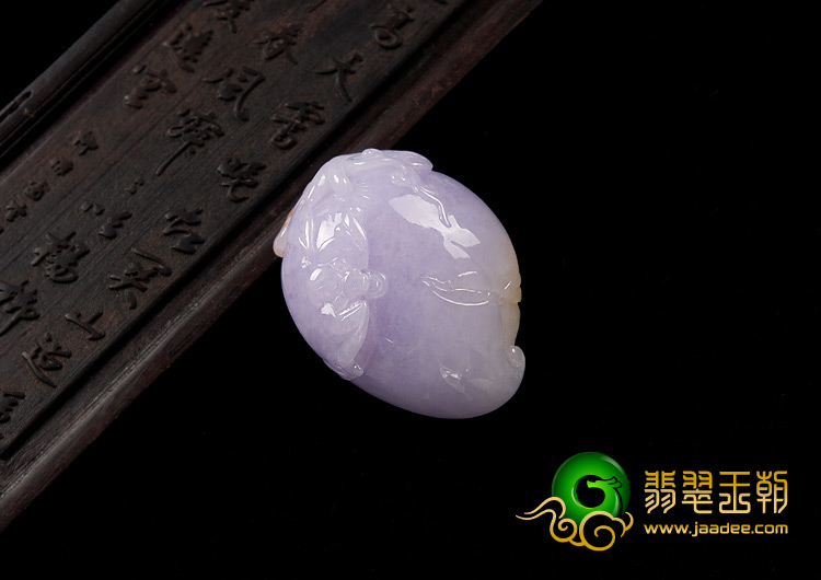 糯冰种紫罗兰略带黄翡缅甸翡翠A货寿桃挂件