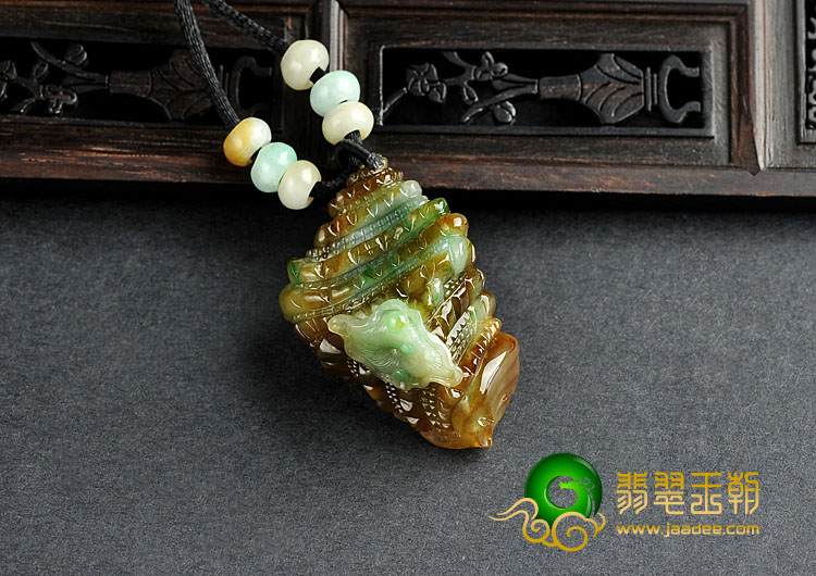 糯冰种三彩缅甸翡翠A货安居乐业挂件