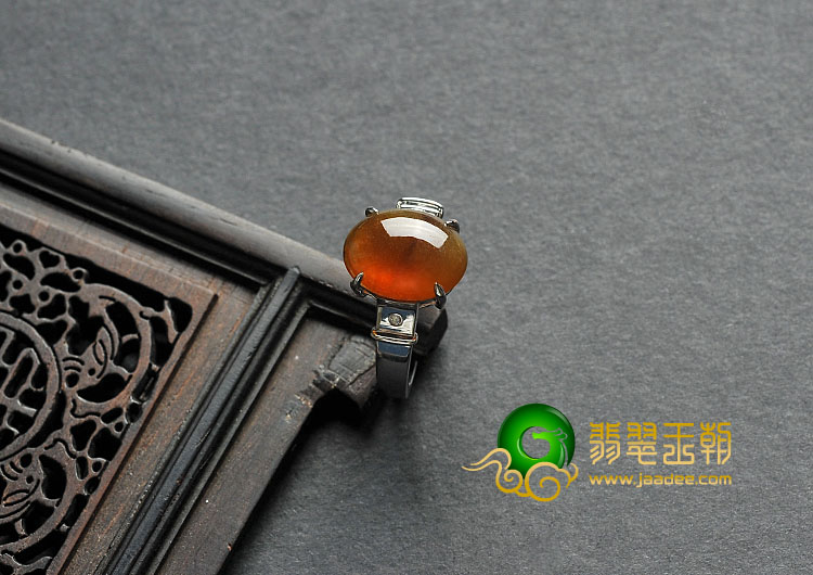 (超值推荐)冰种褐黄翡缅甸翡翠A货镶白金戒指