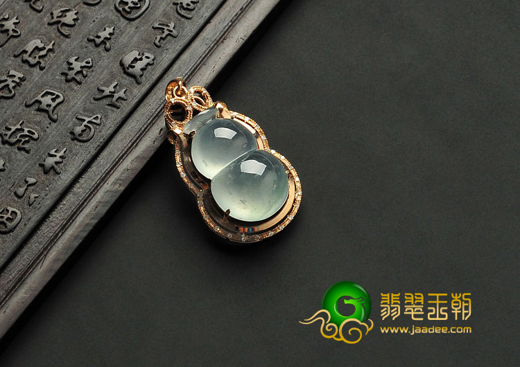 冰玻种缅甸翡翠A货镶玫瑰金葫芦胸坠（真钻）