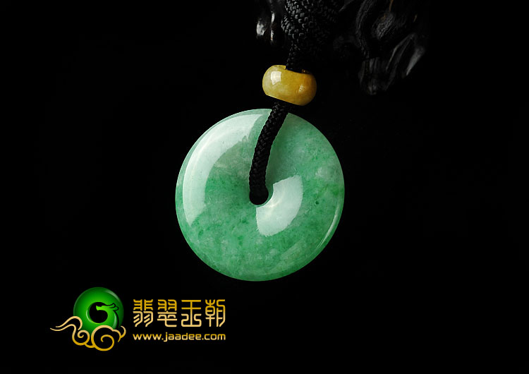 糯冰种阳绿缅甸翡翠A货平安扣挂件