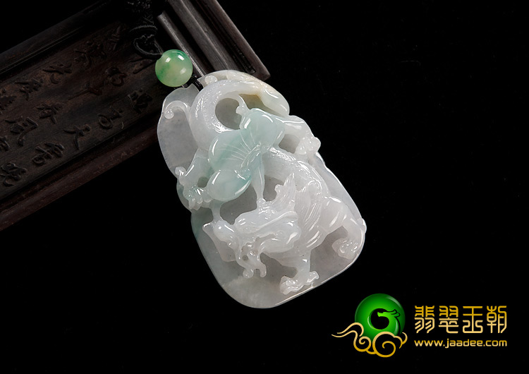 糯冰种淡三彩缅甸翡翠A货龙行如意挂件