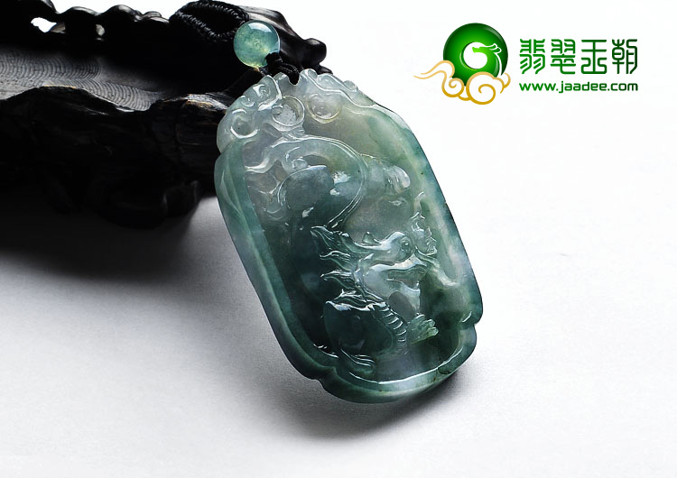 冰种飘花缅甸翡翠A货龙牌挂件