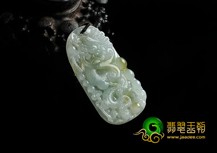 糯冰种淡晴水略带黄翡缅甸翡翠A货飞龙如意挂件