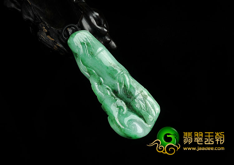 细糯种翠色缅甸翡翠A货节节高挂件