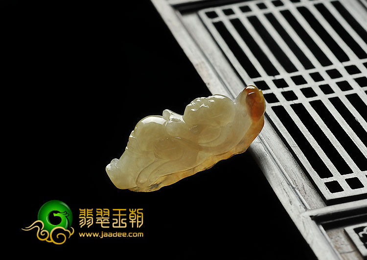 冰种黄翡缅甸翡翠A货一夜成佛挂件