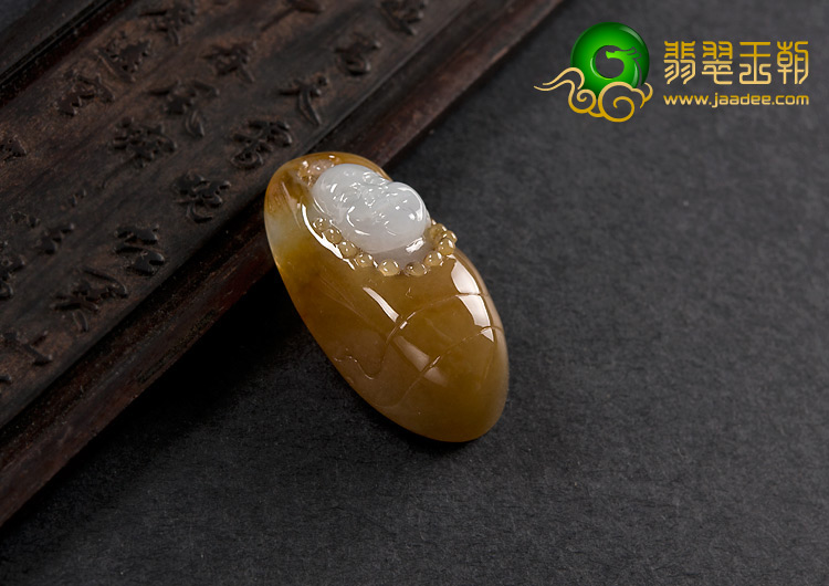 糯冰种褐黄翡缅甸翡翠A货玉佛挂件