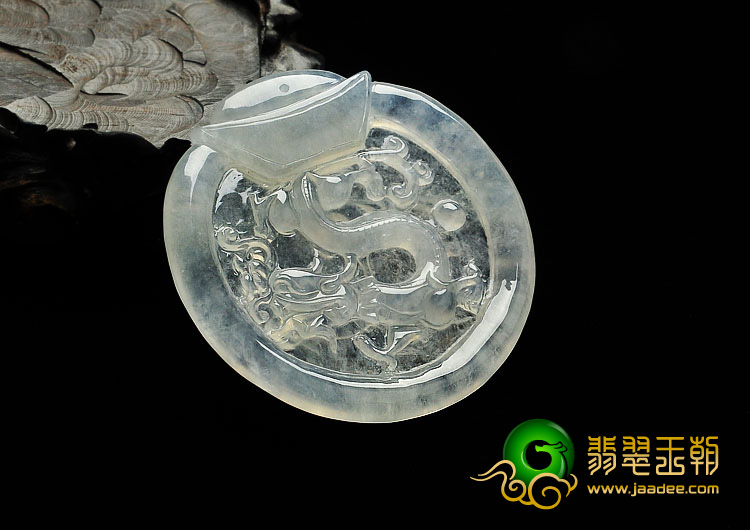 冰玻种缅甸翡翠A货龙牌挂件