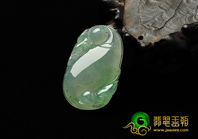 冰种绿晴水缅甸翡翠A货随形如意挂件