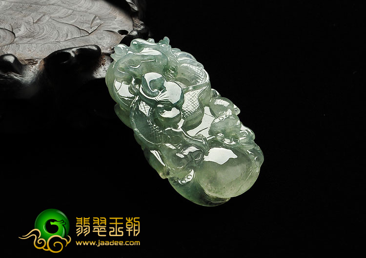 冰种飘花缅甸翡翠A货龙如意挂件