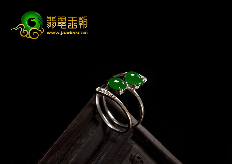 冰种正阳绿满绿缅甸翡翠A货镶白金戒指（真钻）