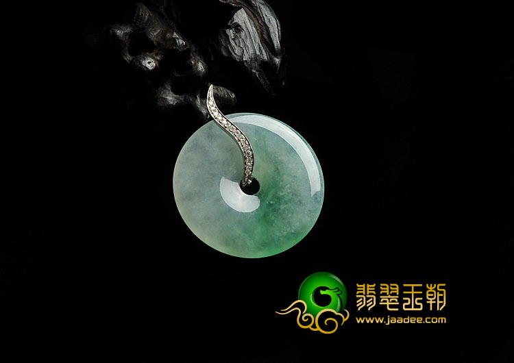 冰种飘翠缅甸翡翠A货镶白金平安扣胸坠（真钻）