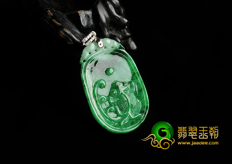 糯冰种翠绿缅甸翡翠A货年年有余挂件