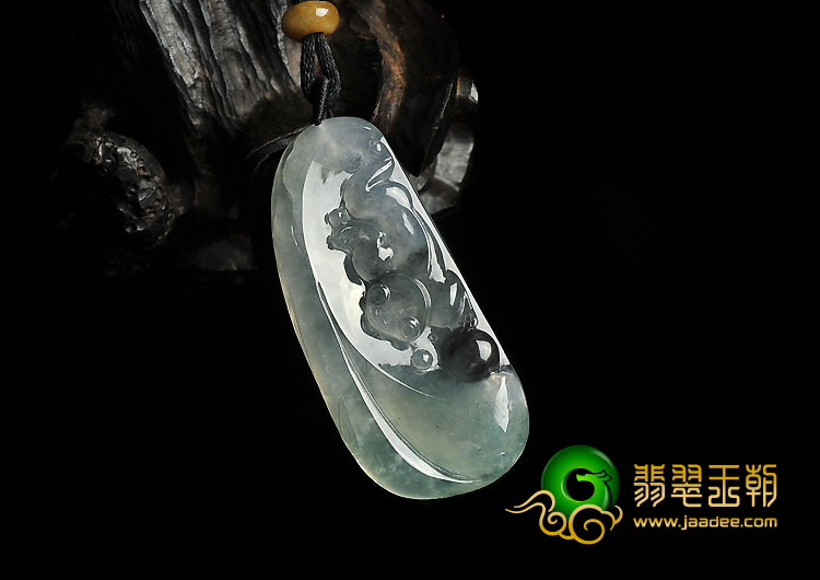 (超值推荐)冰（乌鸡种）水墨色缅甸翡翠A货如意寿挂件