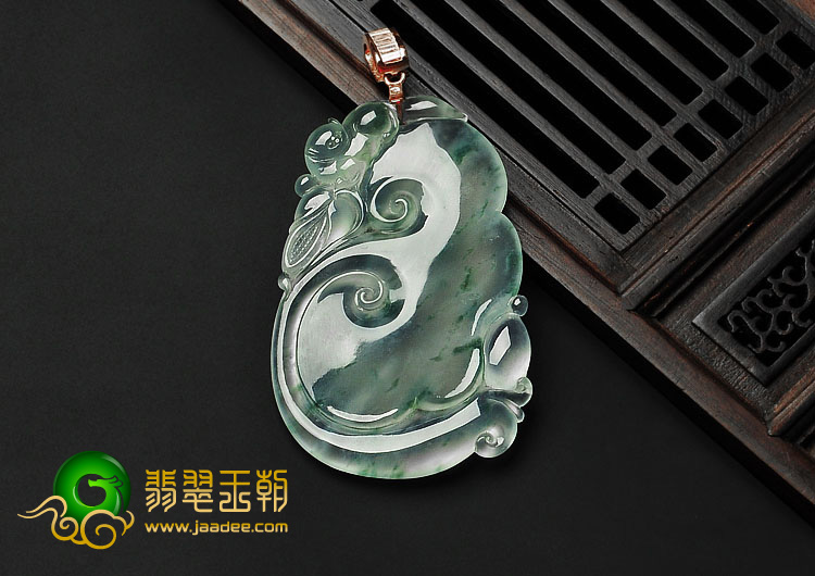 冰玻种飘花缅甸翡翠A货如意挂件
