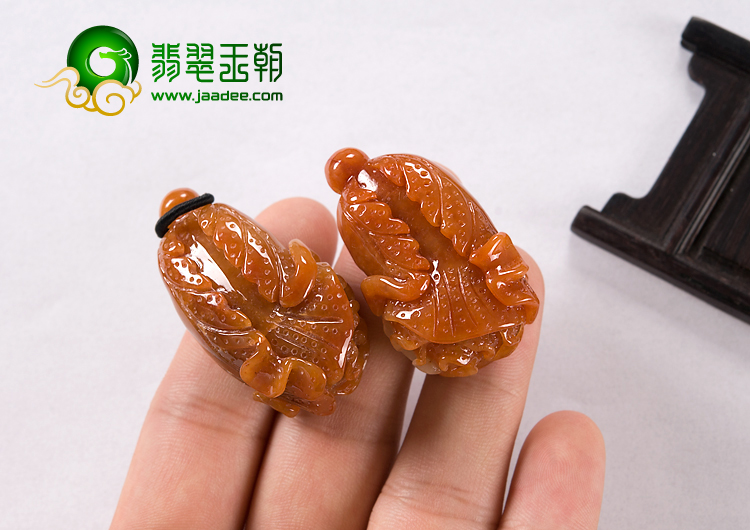 细糯种红黄翡缅甸翡翠A货白菜挂件（一对）
