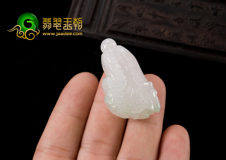 feicui糯冰种略飘翠缅甸翡翠A货白菜挂件