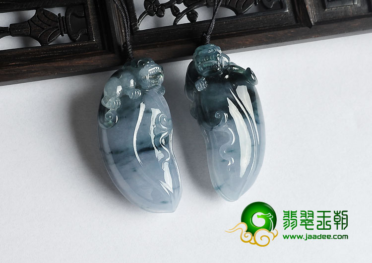冰种飘花缅甸翡翠A货貔貅福瓜挂件（一对）