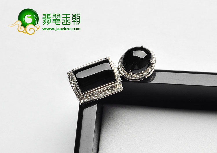 糯冰种墨翠缅甸翡翠A货镶银胸坠（水钻）