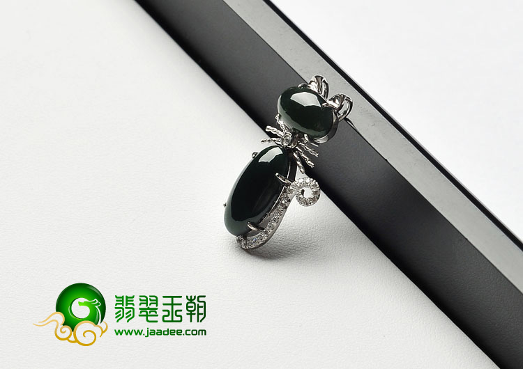 冰种墨翠缅甸翡翠A货镶银小猫胸坠（水钻）