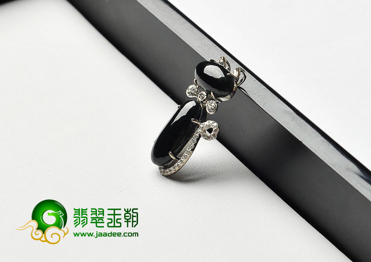 冰种墨翠缅甸翡翠A货镶银小猫胸坠（水钻）