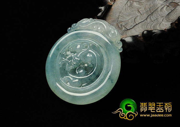 冰种飘花缅甸翡翠A货龙牌挂件