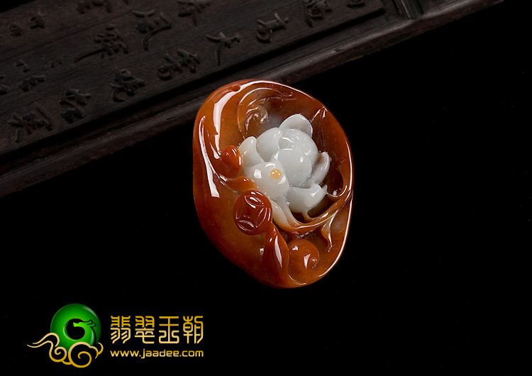 糯冰种红翡缅甸翡翠A货一品青莲挂件