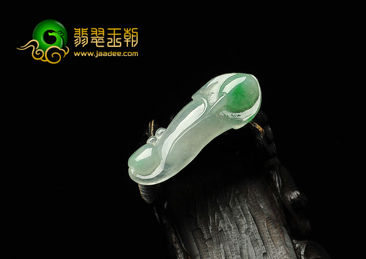冰种飘翠缅甸翡翠A货玉兰花挂件
