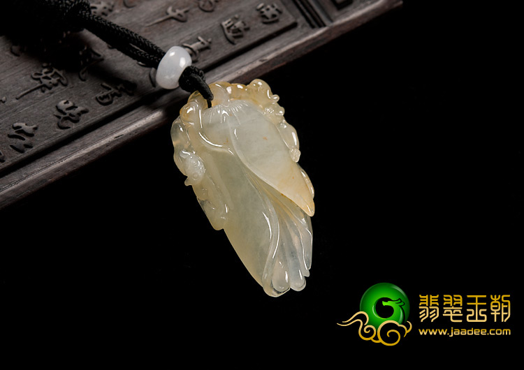 冰种淡黄翡缅甸翡翠A货玉兰花挂件