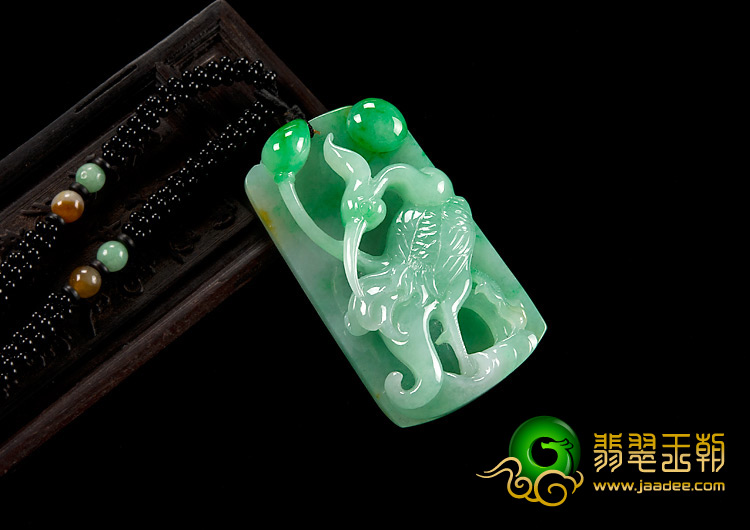 糯冰种阳绿略带黄翡缅甸翡翠A货一路连科挂件