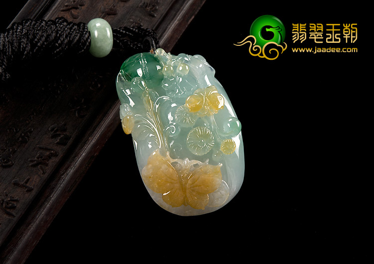 冰种三彩缅甸翡翠A货蝶恋花挂件