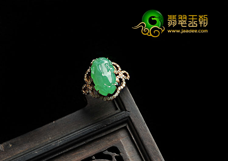 糯冰种苹果绿缅甸翡翠A货镶玫瑰金貔貅戒指（真钻）