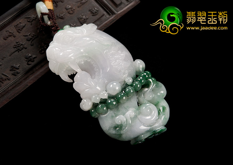 糯冰种飘花缅甸翡翠A货龙头鱼手玩件